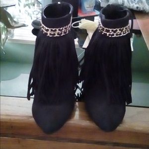 **NEW** GC shoes fringe ankle boots